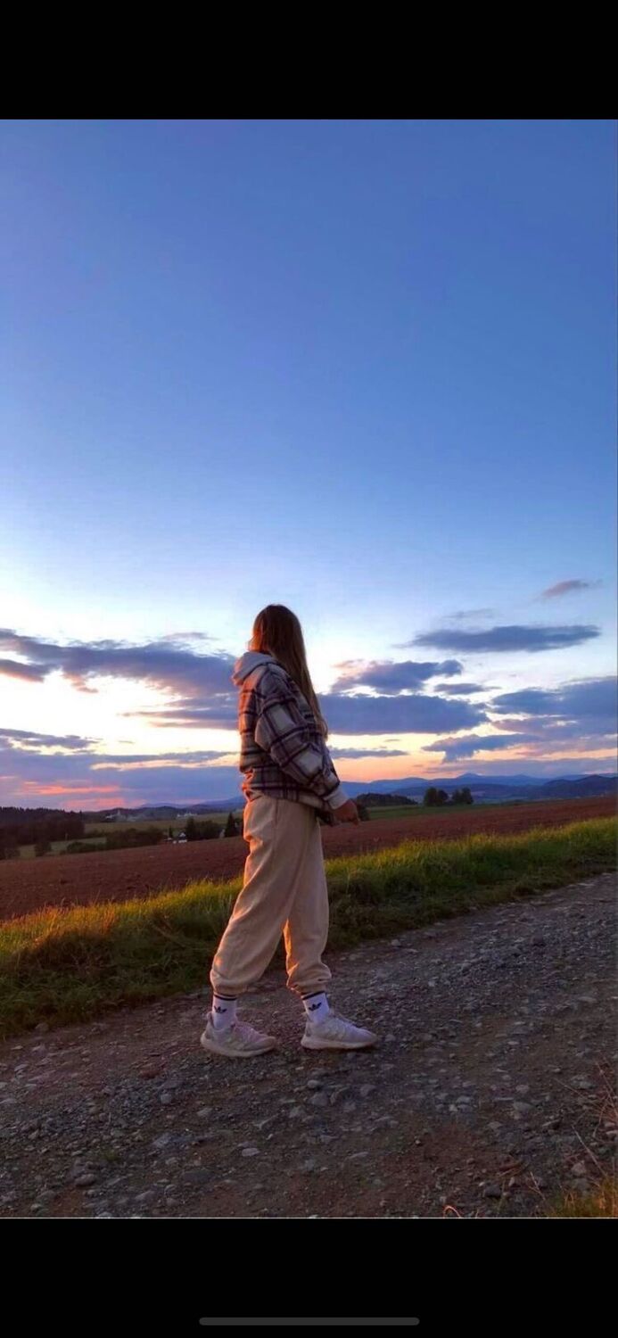  ,   Staisy, 29 ,  