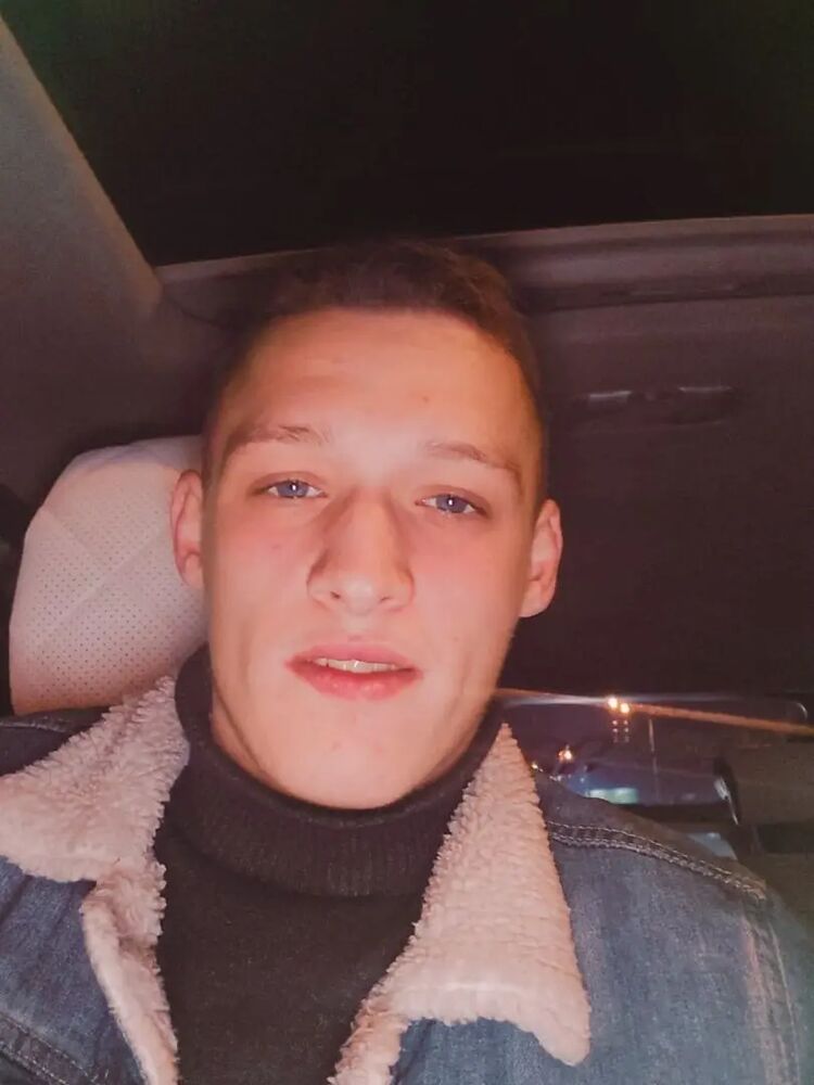  ,   Viktor, 23 ,   ,   , c , 