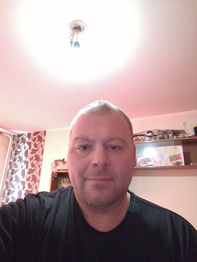  22344642  Jevgenij, 47 ,    