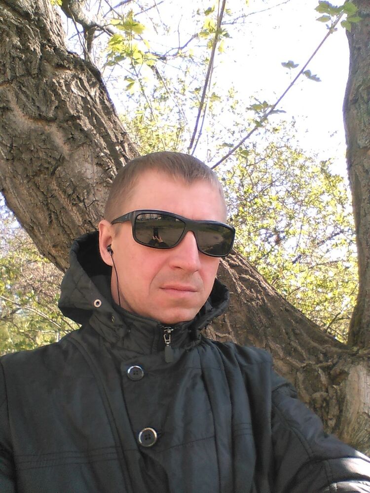  9758852  Koctik, 45 ,    