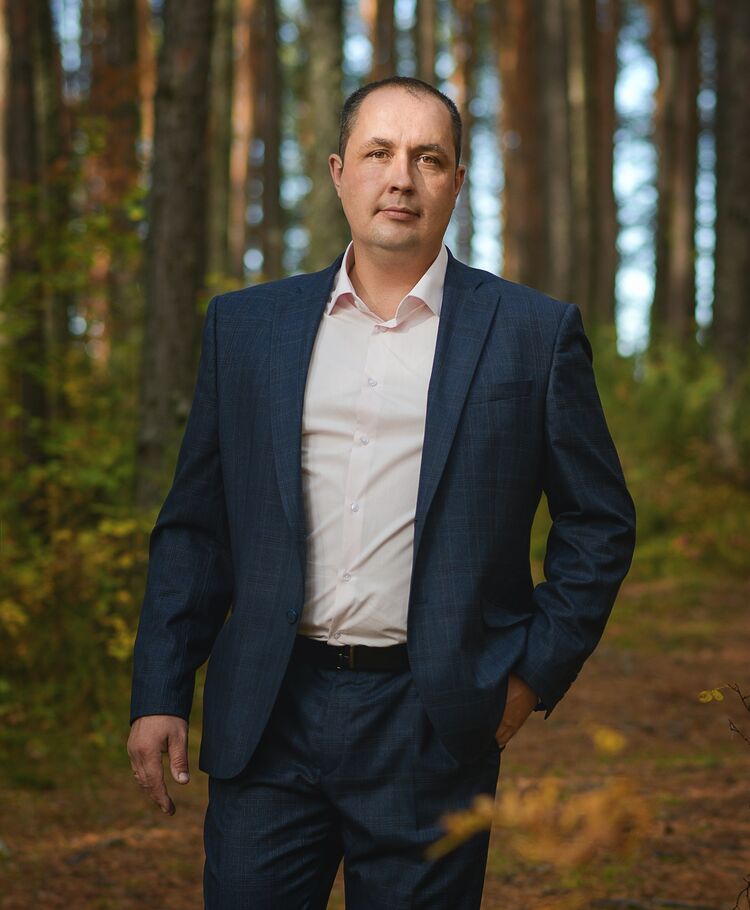  28944942  Vladimir, 37 ,    
