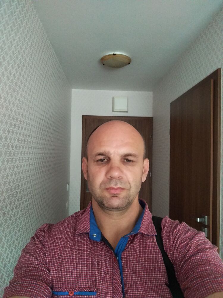 52980882  , 39 ,    