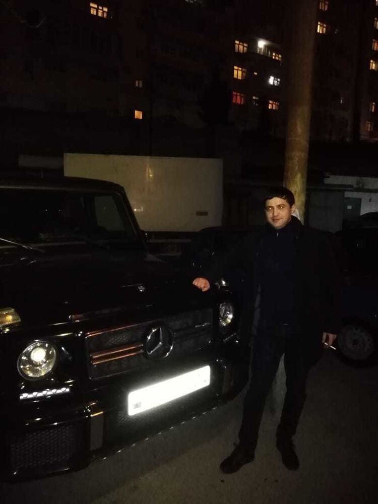  18979222  Fuad, 42 ,    