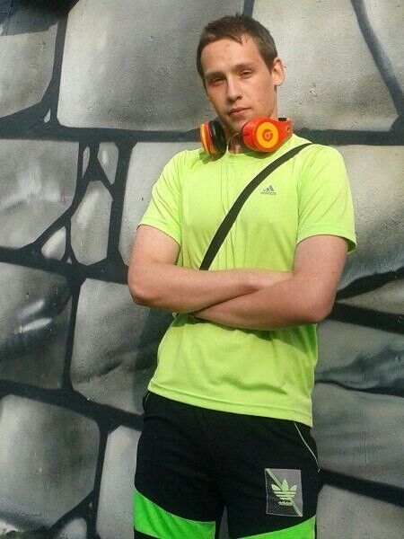  10850022  Stas, 30 ,    