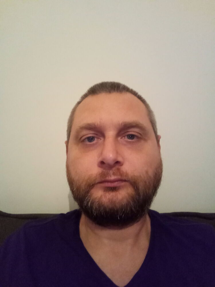  ,   Nik, 44 ,   ,   