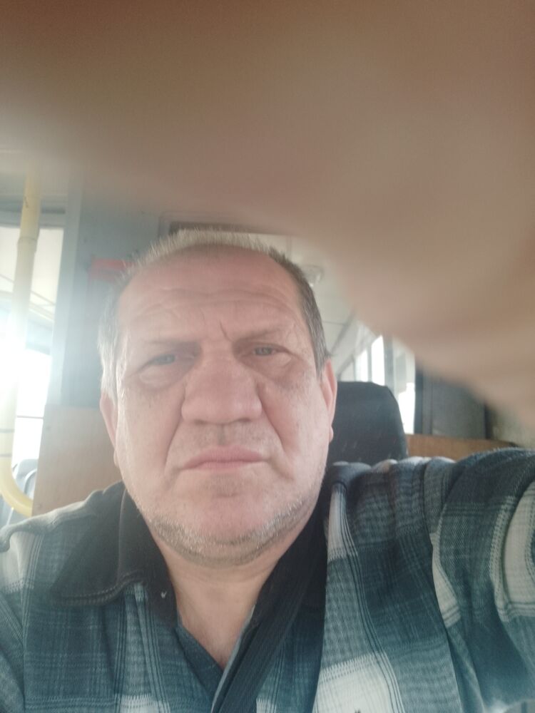  42424122  , 53 ,    