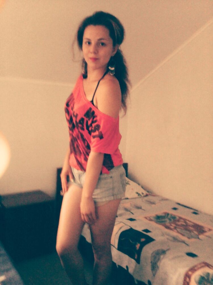  5852312  Alesea, 29 ,    