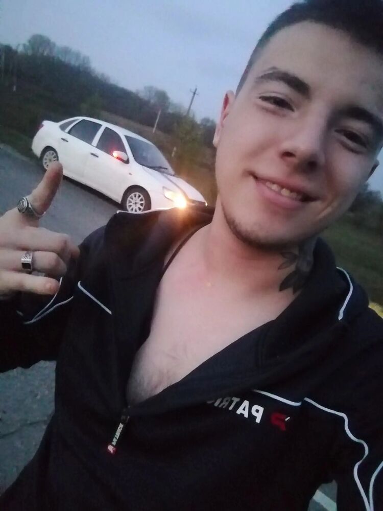  45907332  Vladislav, 24 ,    
