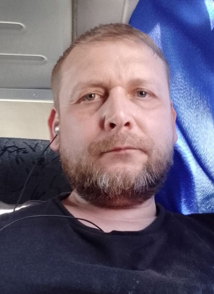  28104982  , 46 ,    
