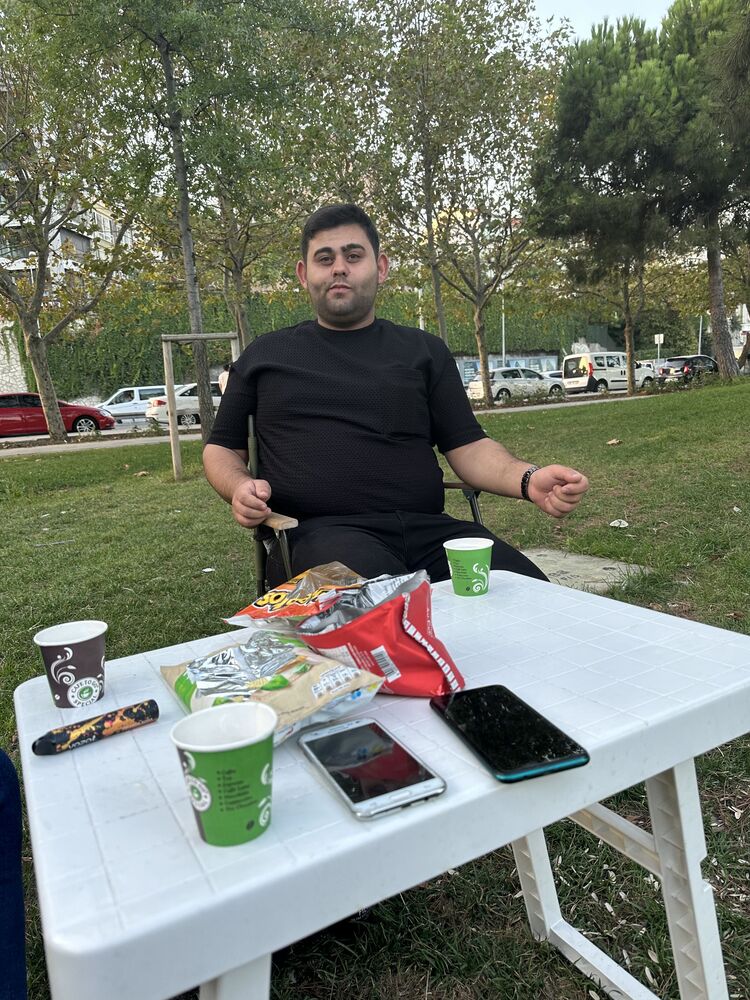  39110662  Erkan, 23 ,    