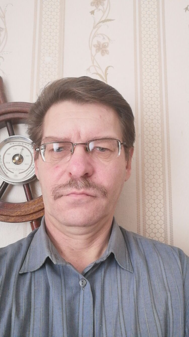  25604132  Alex, 53 ,    