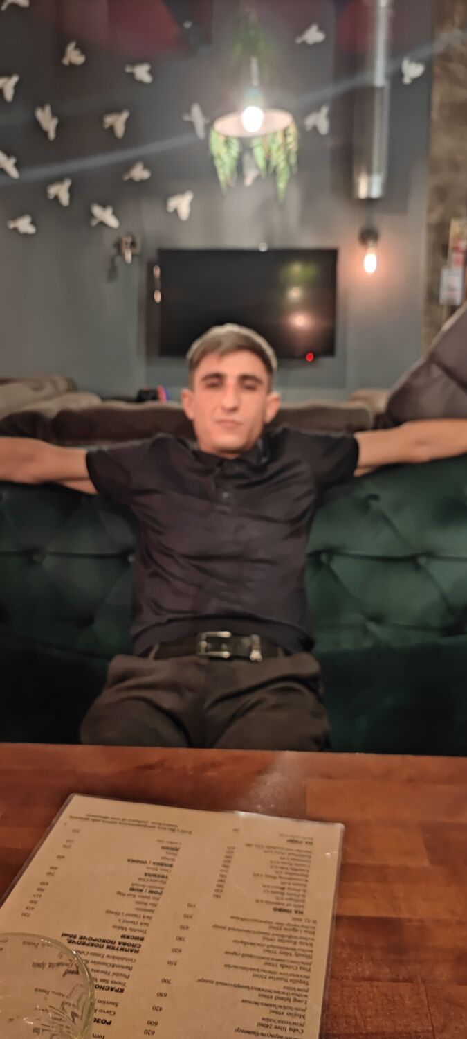  49813652  Murad, 32 ,    