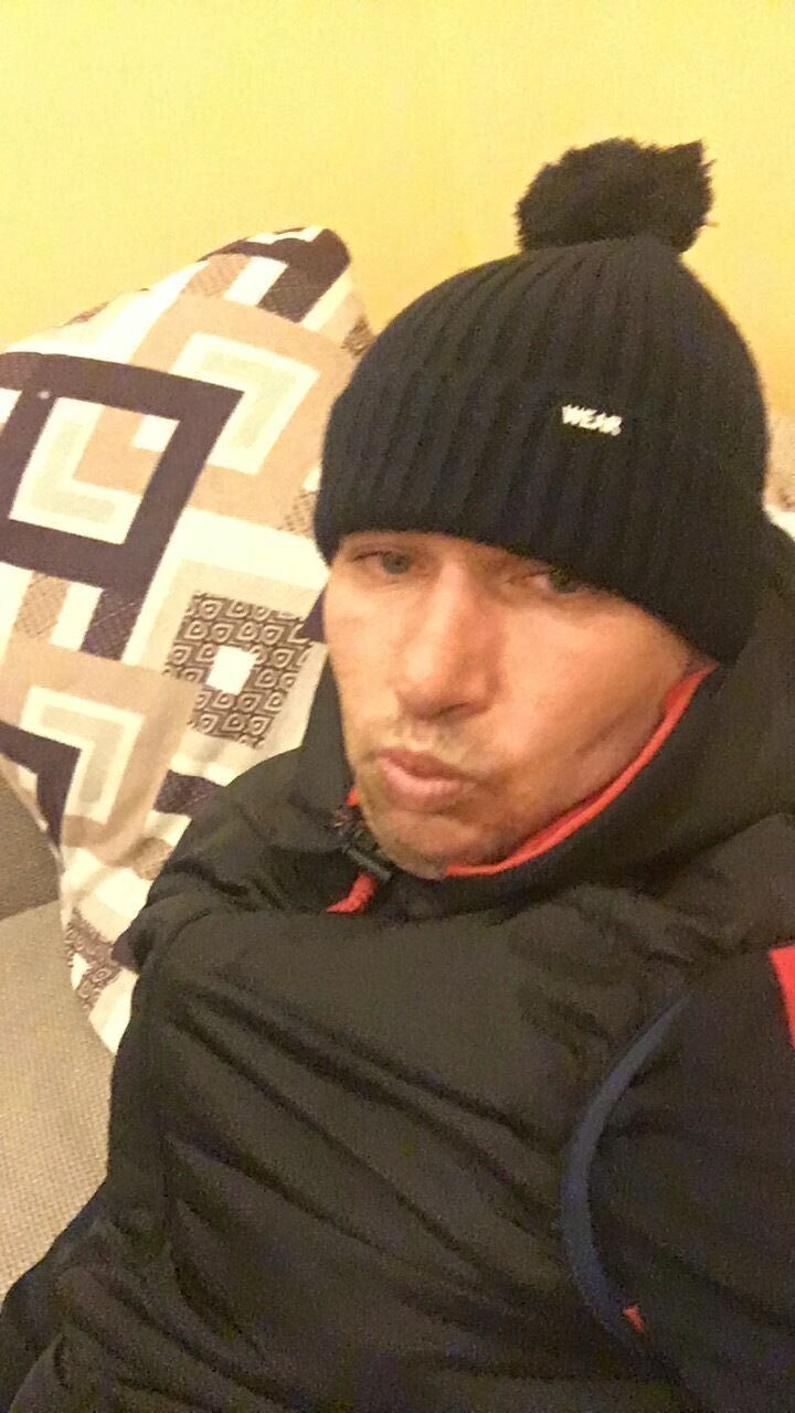 29926572  , 37 ,    
