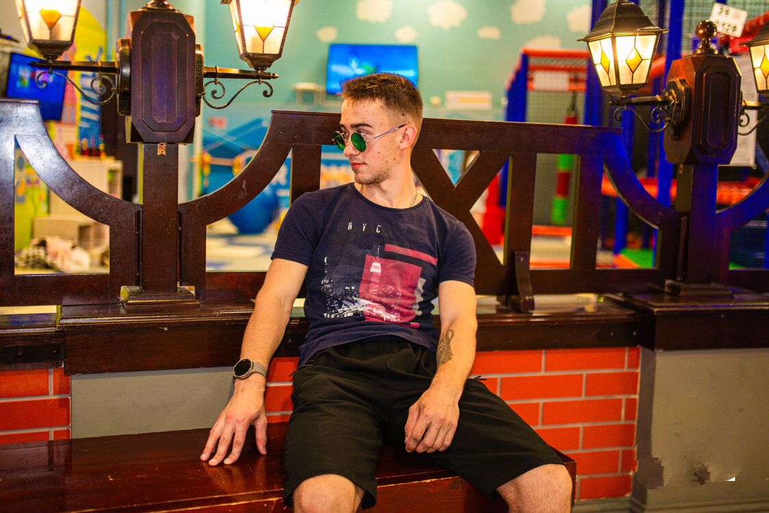  ,   Vlad, 20 ,   ,   , c 