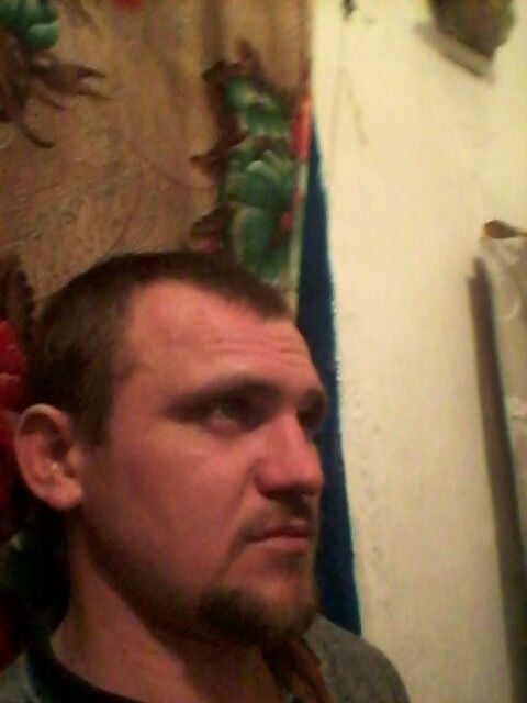  11047282  Vasili, 38 ,    