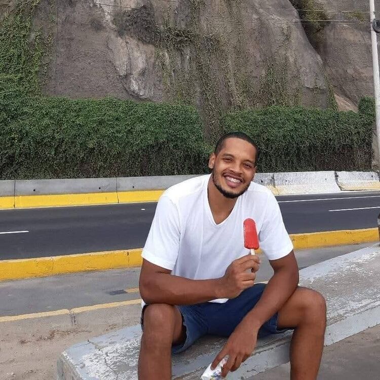  ,   Paolo Juarez, 27 ,   c 