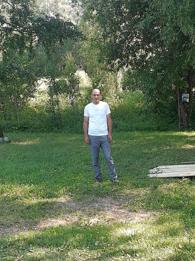 45664932  Artyom, 42 ,    