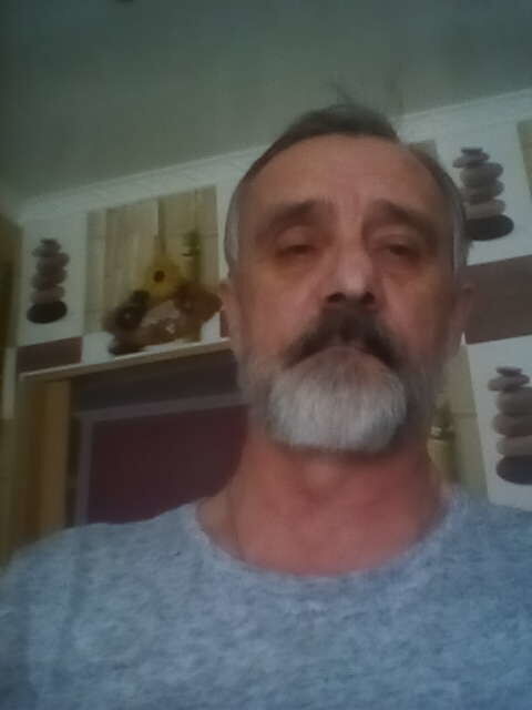  19181462  Viktor, 71 ,    