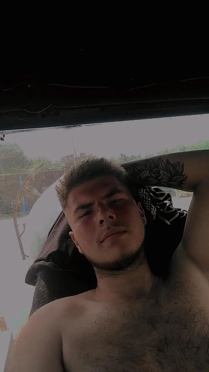  48458532  , 21 ,    