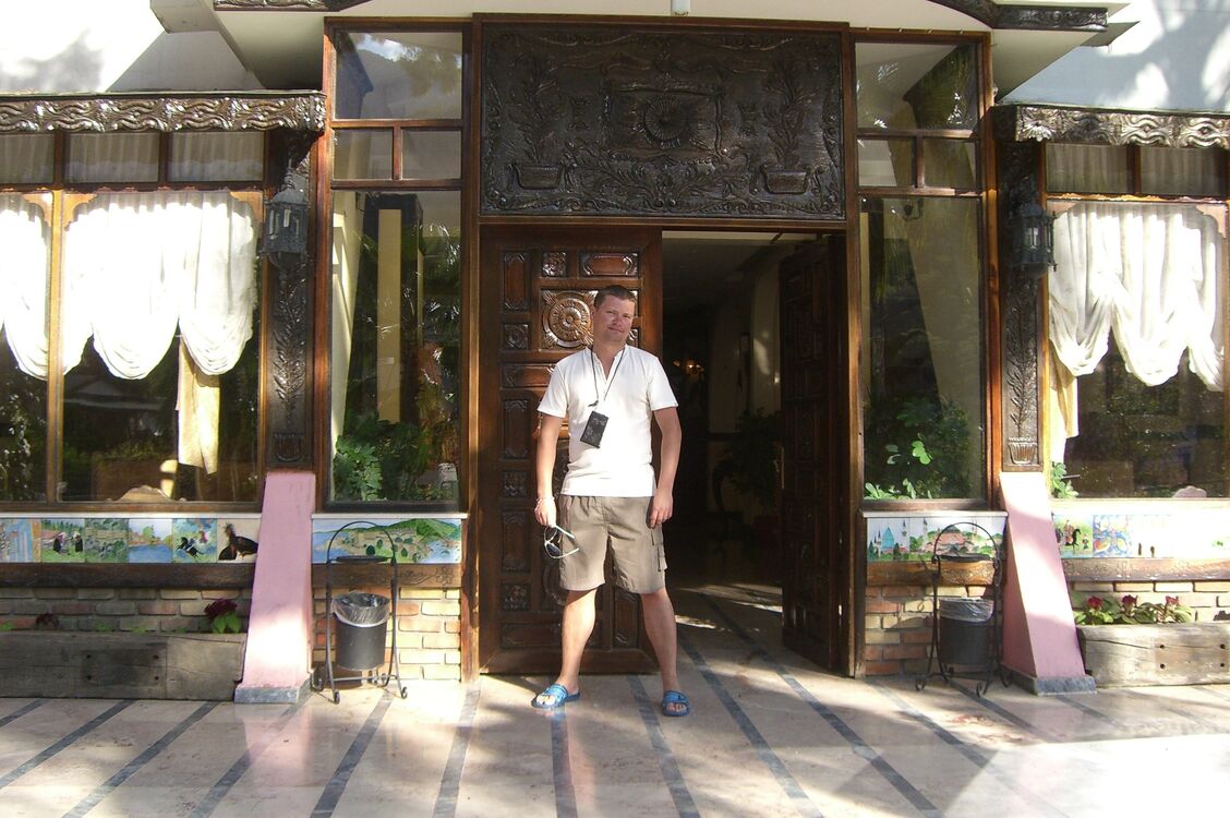  ,   Sasha, 39 ,   ,   