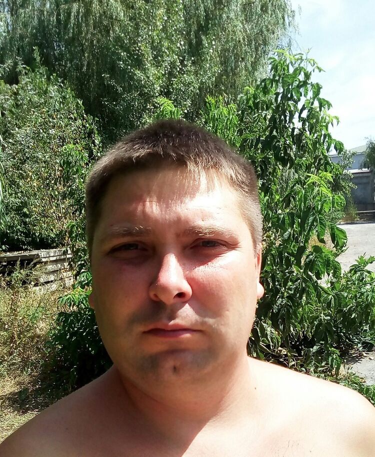  ,   Sergey, 40 ,   