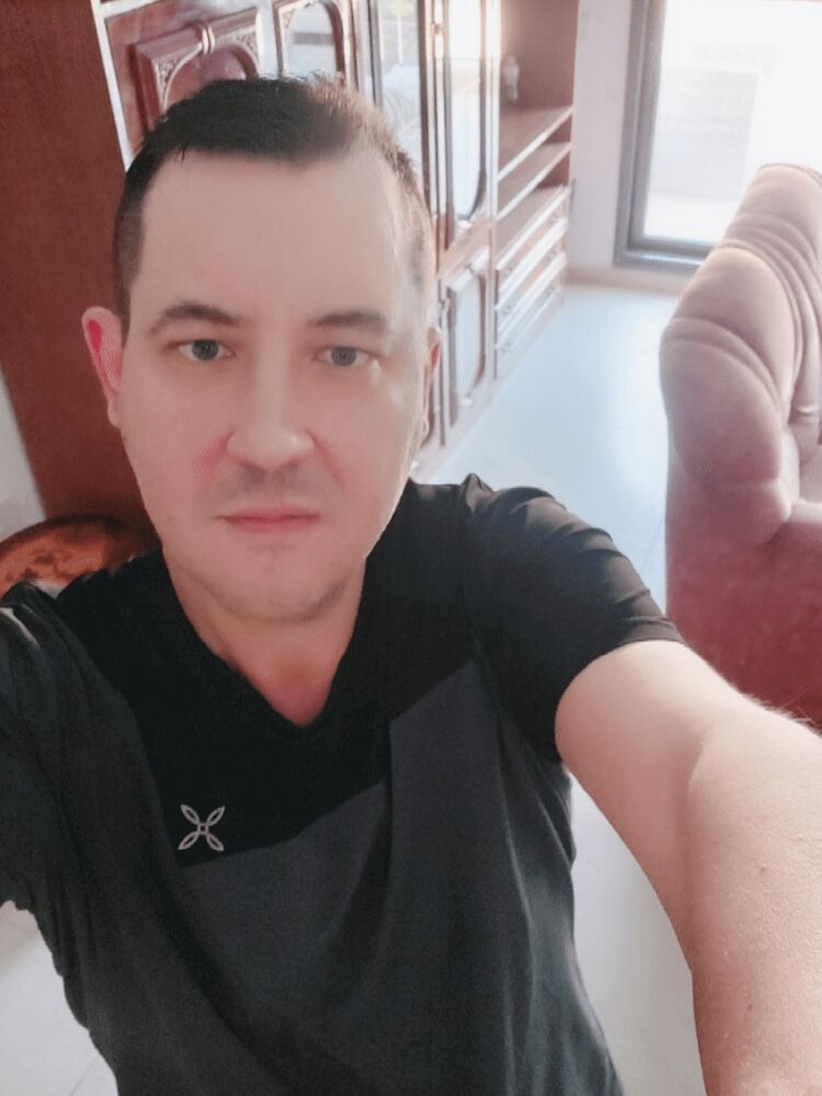  30505852  Ilia, 46 ,    Hod Hasharon