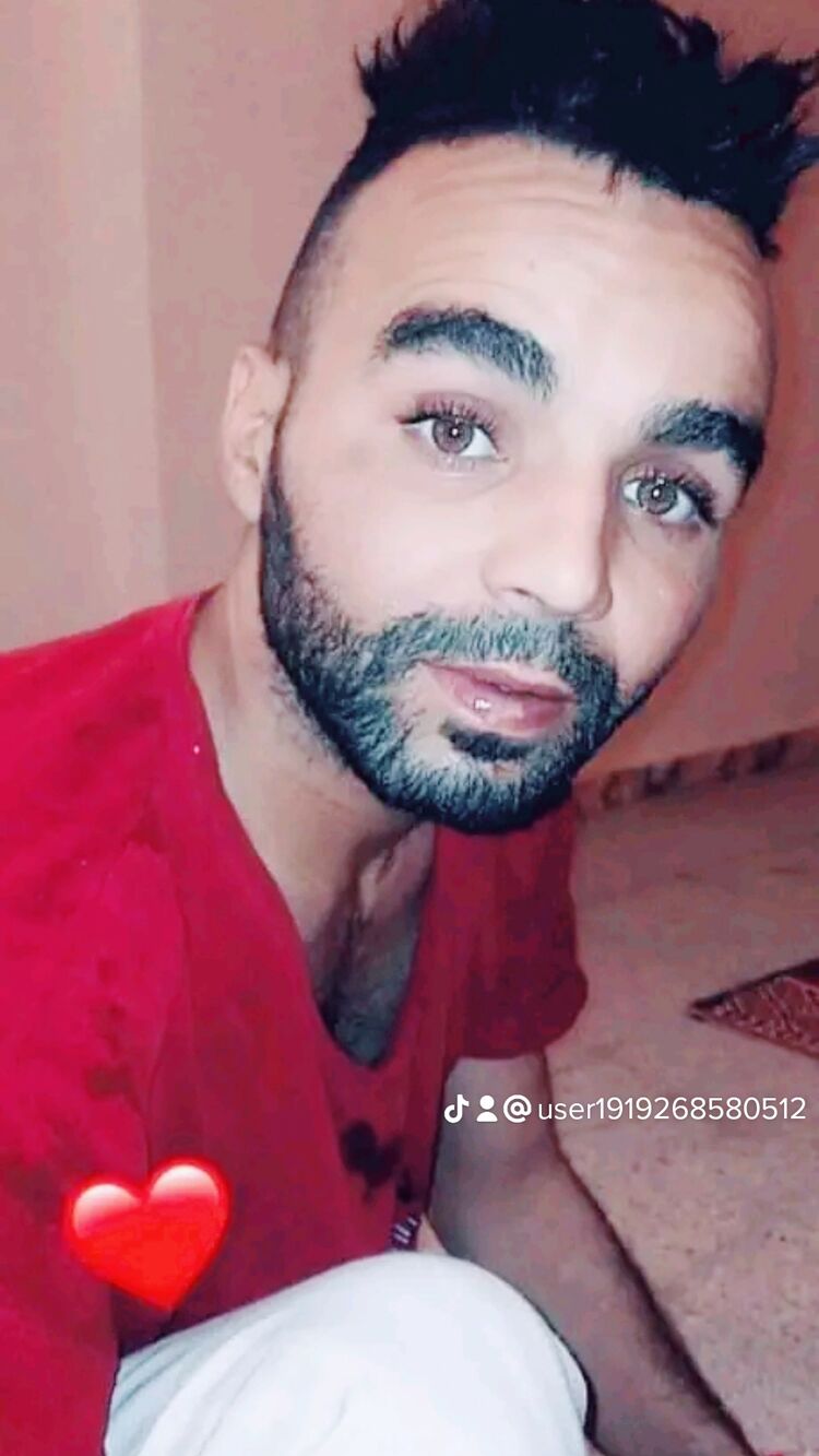  38601062  Fares, 35 ,    Algiers