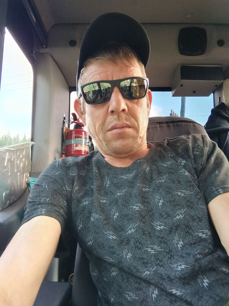  37527472  , 44 ,    -