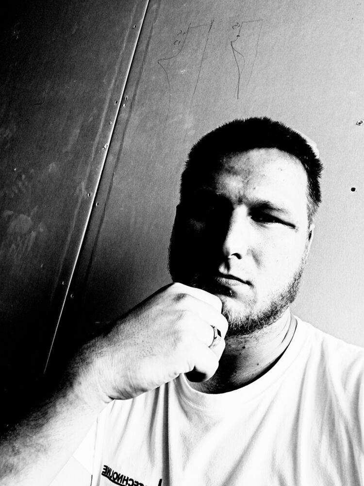  ,   Ivan, 32 ,   ,   , c 