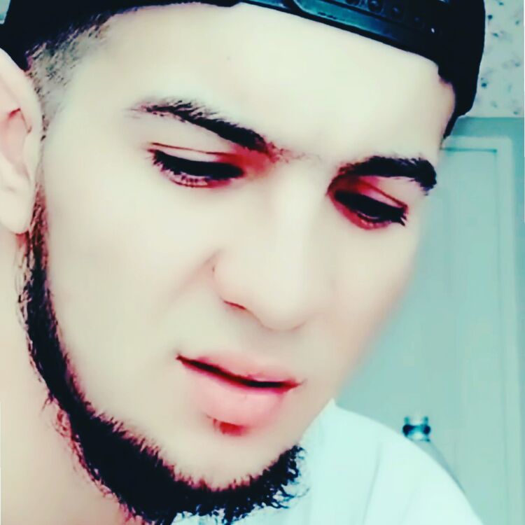  26242982  Majidoov, 25 ,    -
