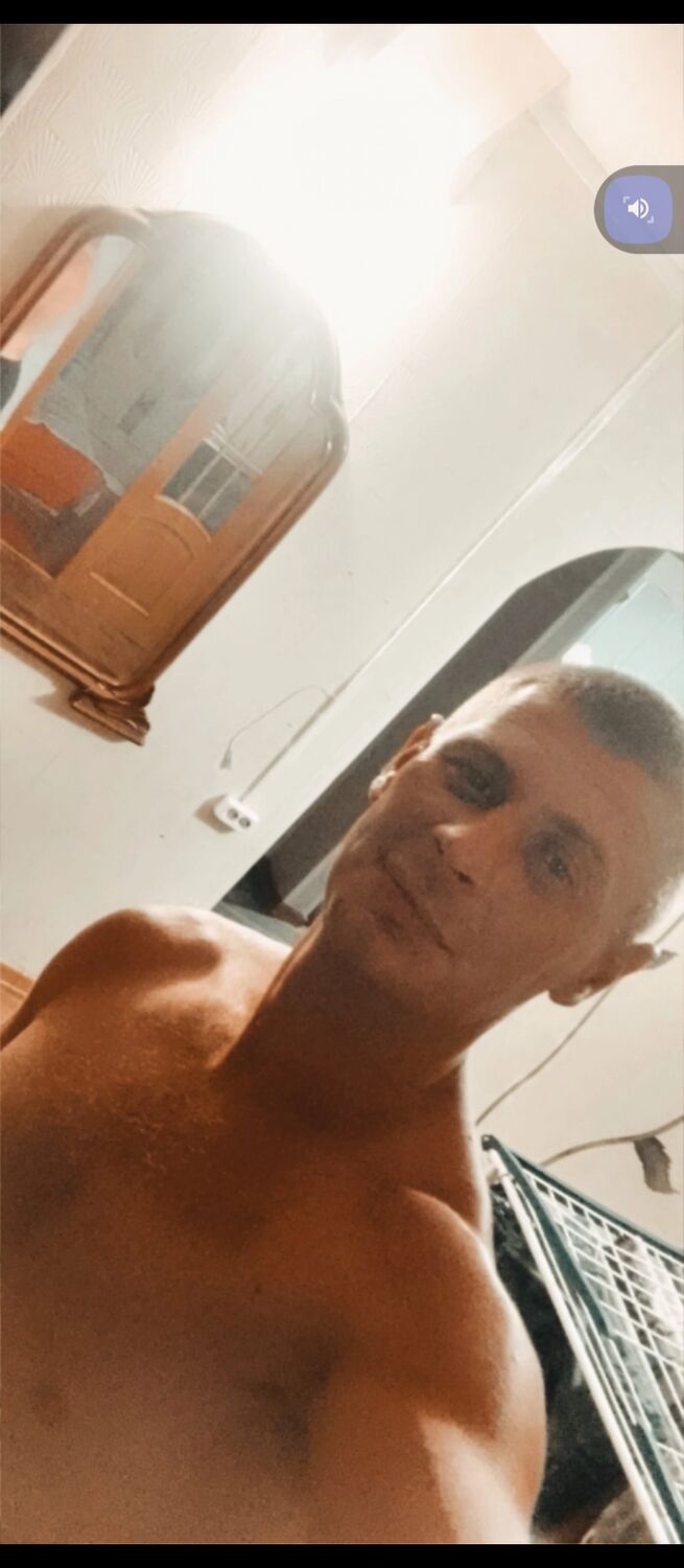  44879482  , 33 ,    
