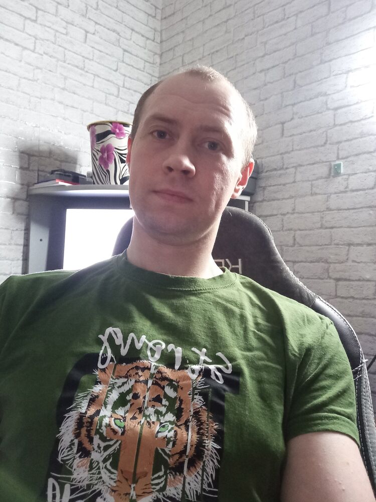  ,   Nikolay, 33 ,   ,   