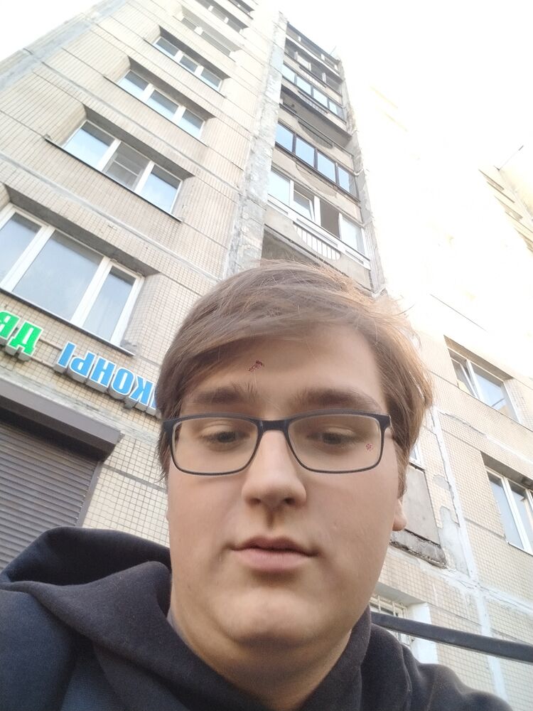  53151232  Vladimir, 18 ,    -