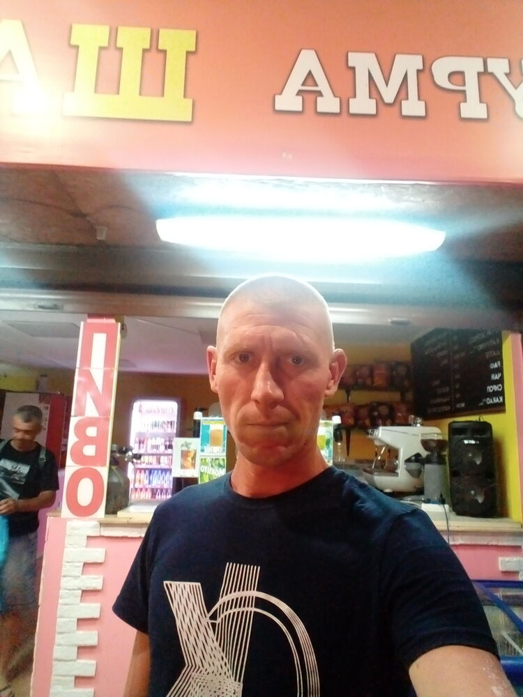  27598022  , 37 ,    