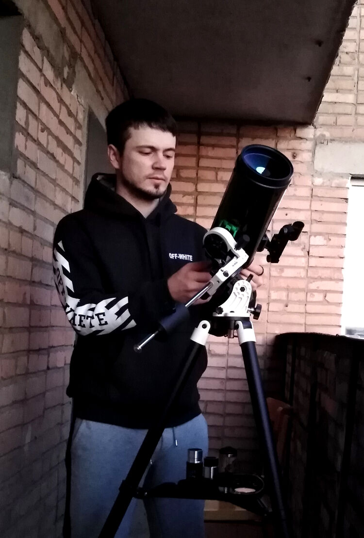  53641942  , 33 ,    --