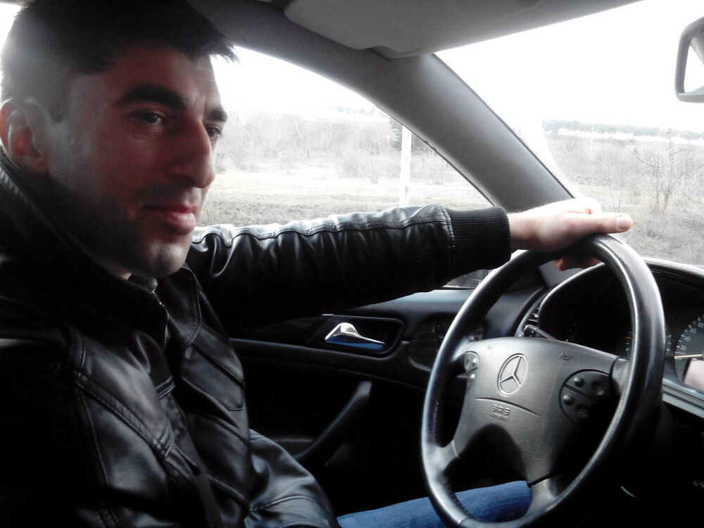  5905842  David, 44 ,    