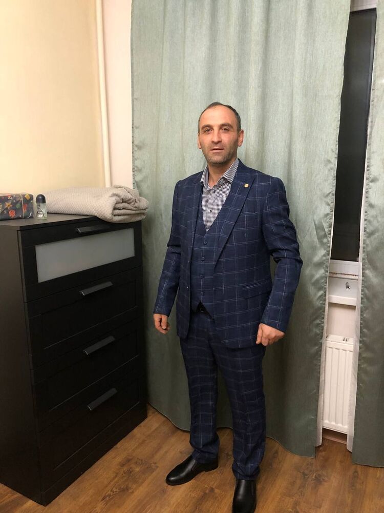  42662902  Qajo, 43 ,    