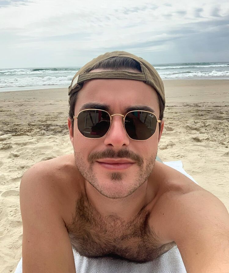  51167462  Vladimir, 37 ,    