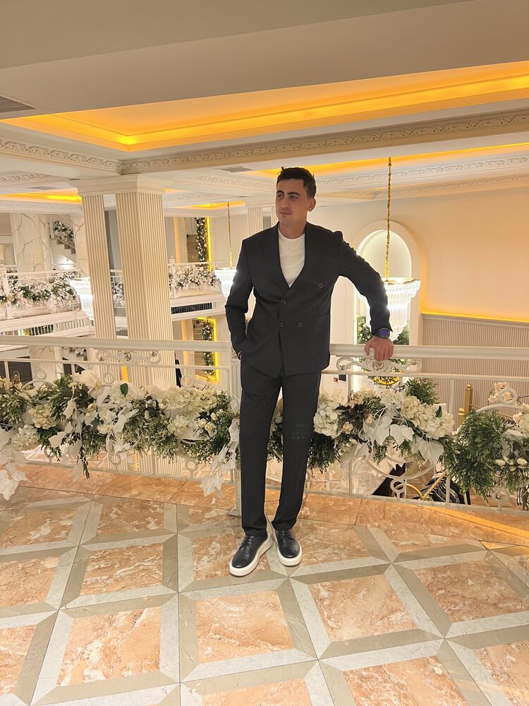  53001312  Gudrat, 27 ,    