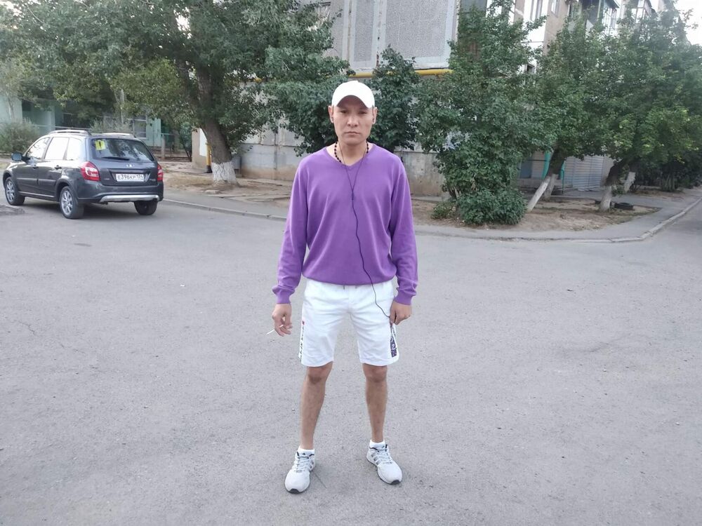  34830972  , 42 ,    