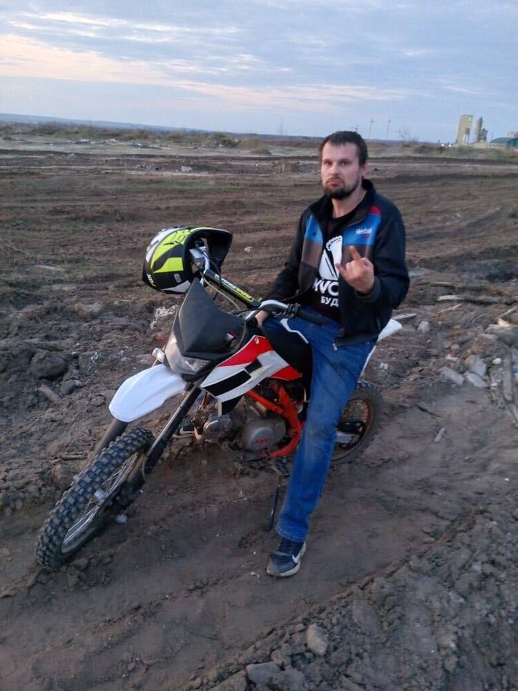  42518842  , 34 ,    