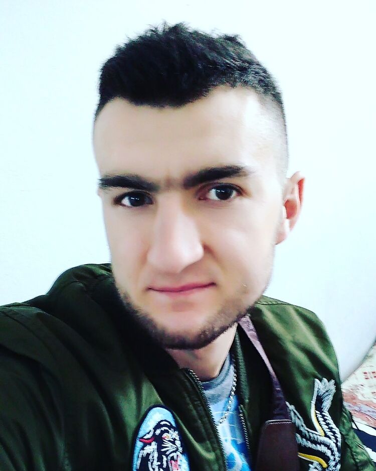  17729402  Vitalik, 30 ,    