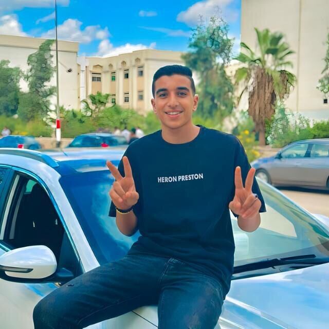  41590222  Ahmed Abdeen, 19 ,    