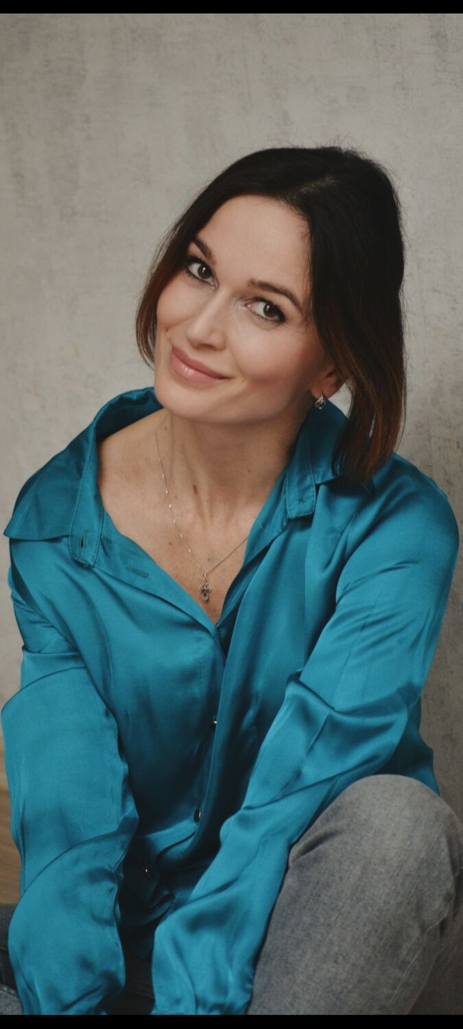  ,   Elena, 50 ,   c 