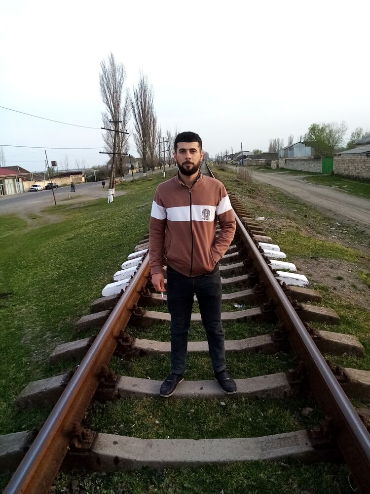  35668522  , 32 ,    