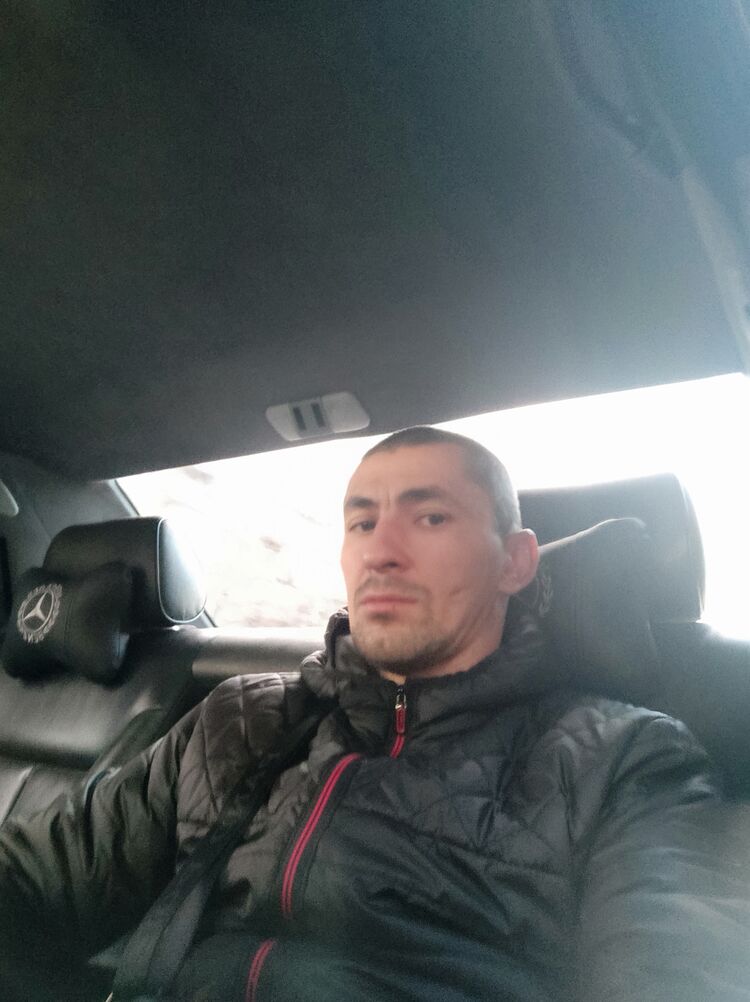  31071742  , 37 ,    