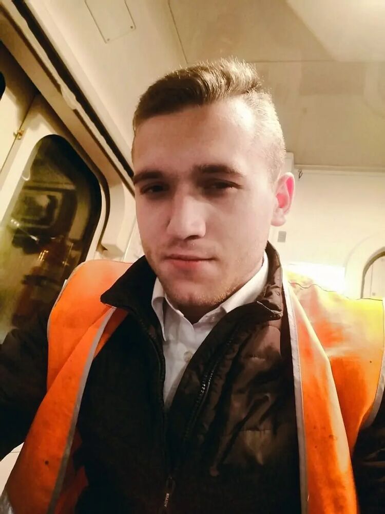  26445512  Vladimir, 26 ,    