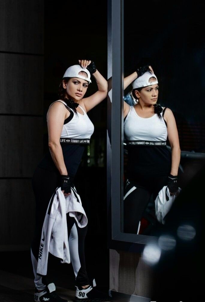  17305802  Stella, 42 ,    