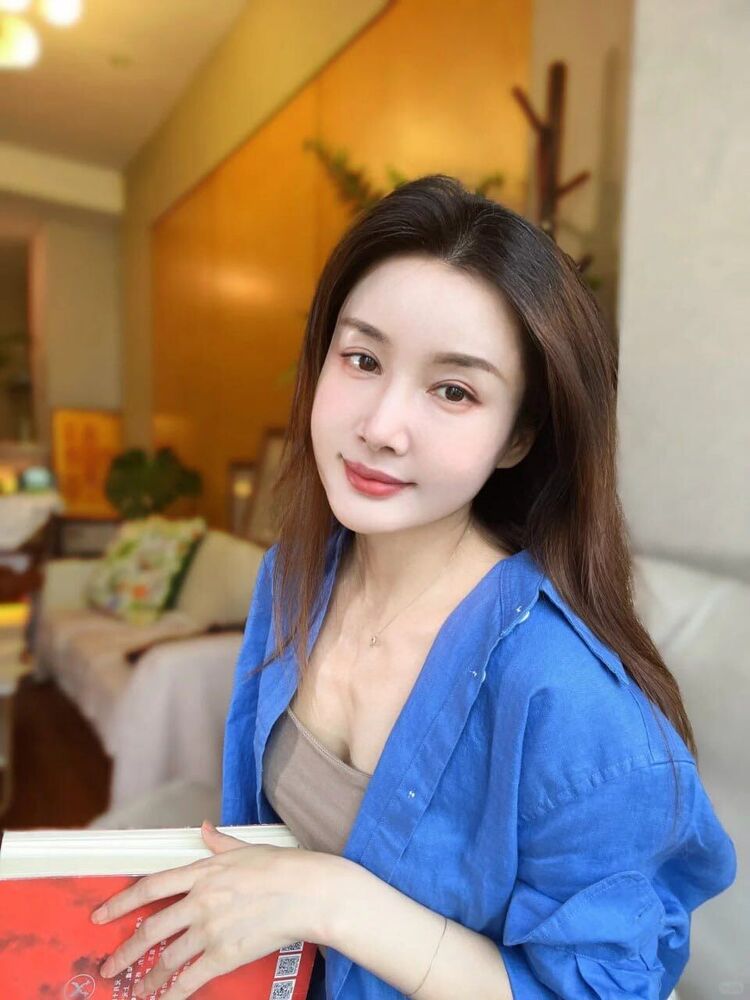  ,   VeVe Chan, 36 ,   ,   , c 
