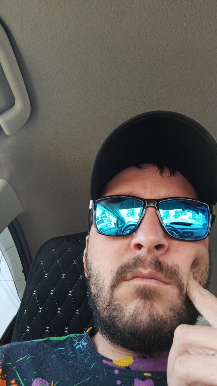  52408032  , 33 ,    